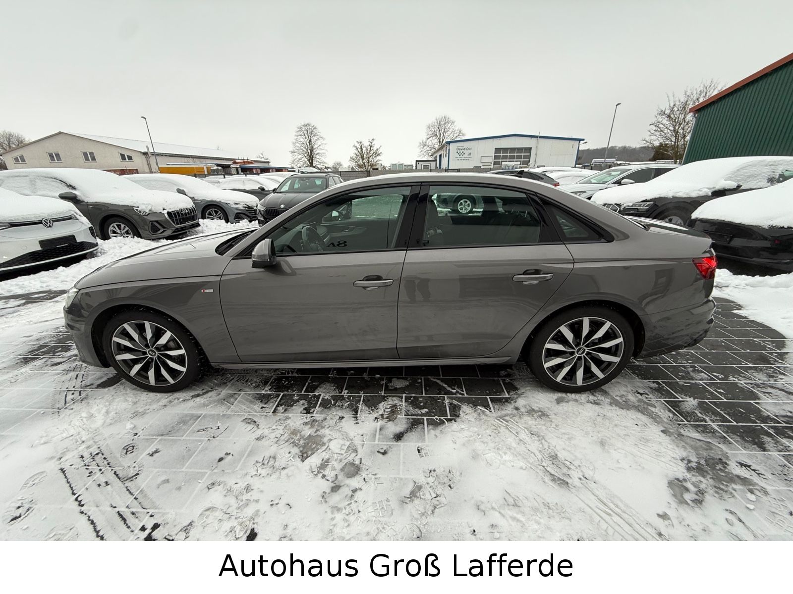 Audi A4 Lim. 40 TDI quattro S line RFK Navi SHZ 8 fac