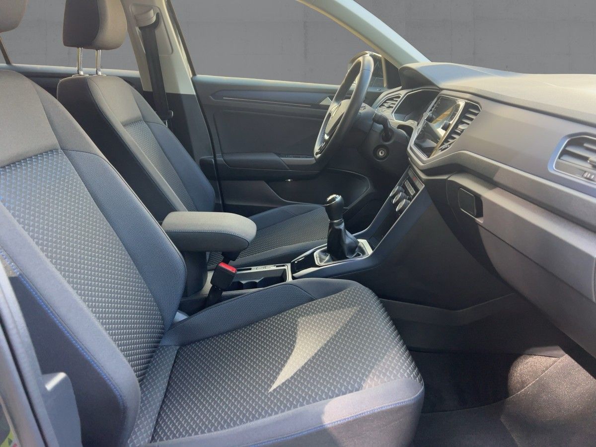 Volkswagen T-Roc 1.0 TSI UNITED - Samsaru's Car Outlet
