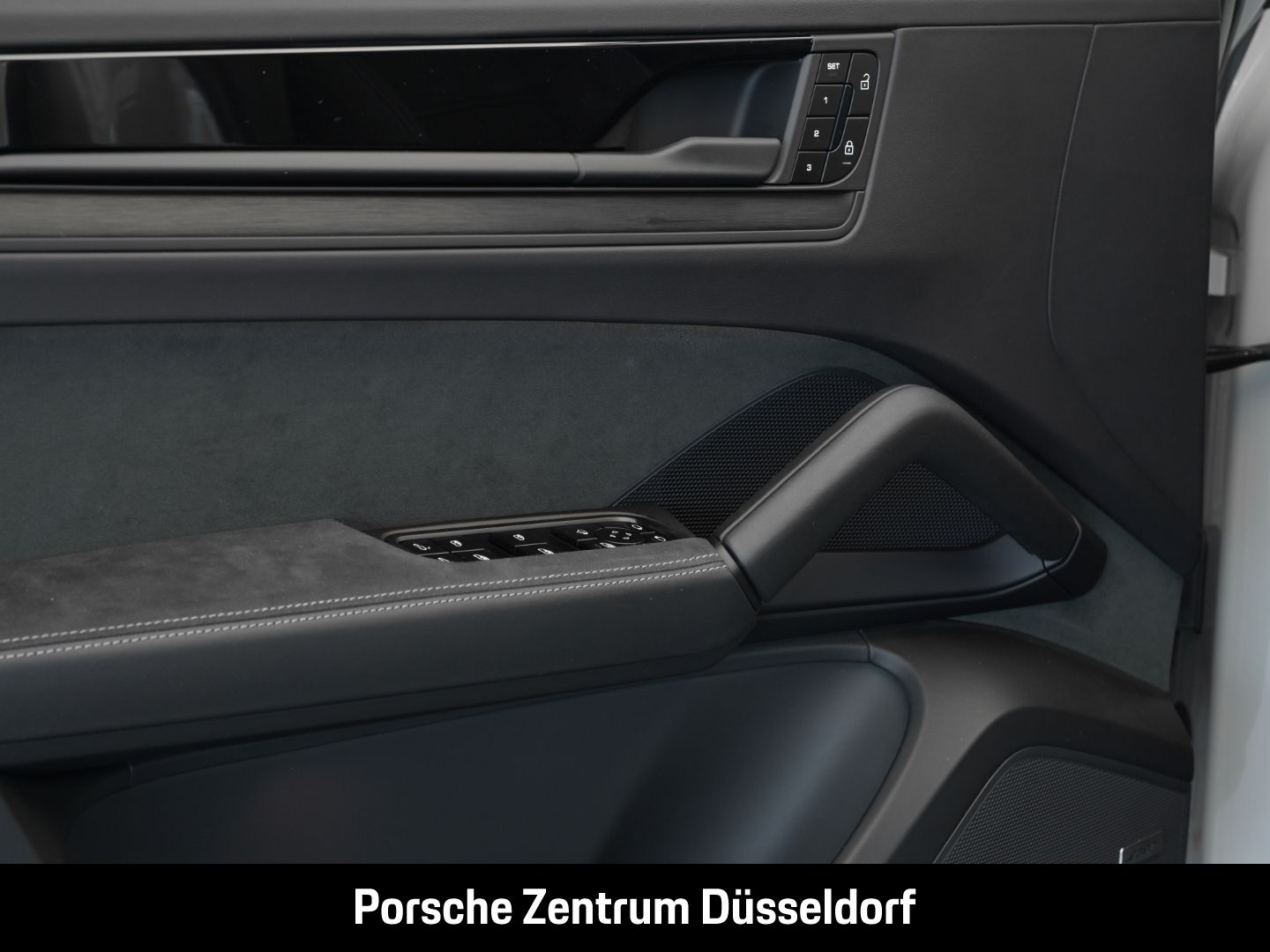 Porsche Cayenne GTS BOSE InnoDrive Surround-View Head-Up