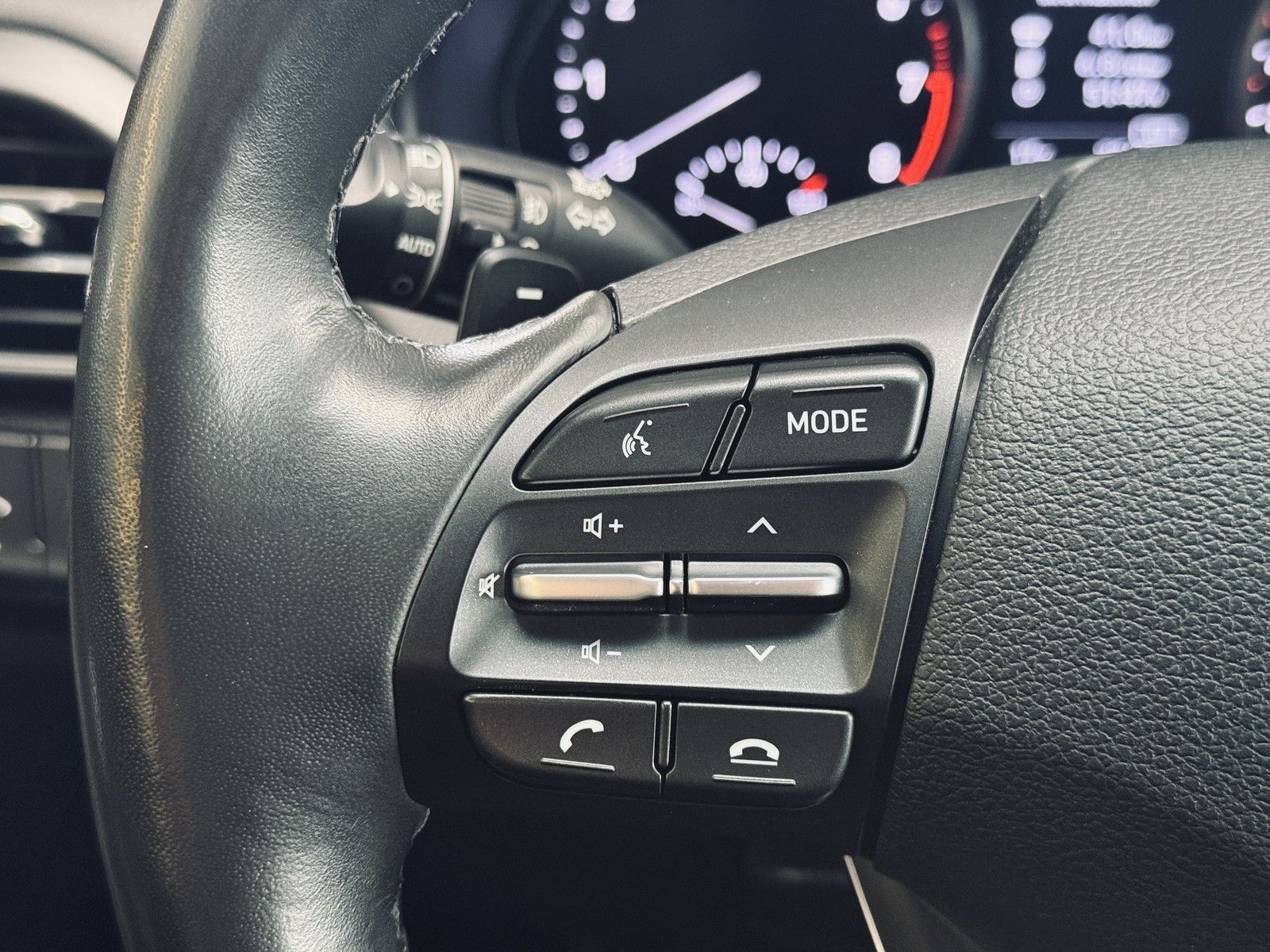 Hyundai i30 Trend Mild-Hybrid - Samsaru's Car Outlet