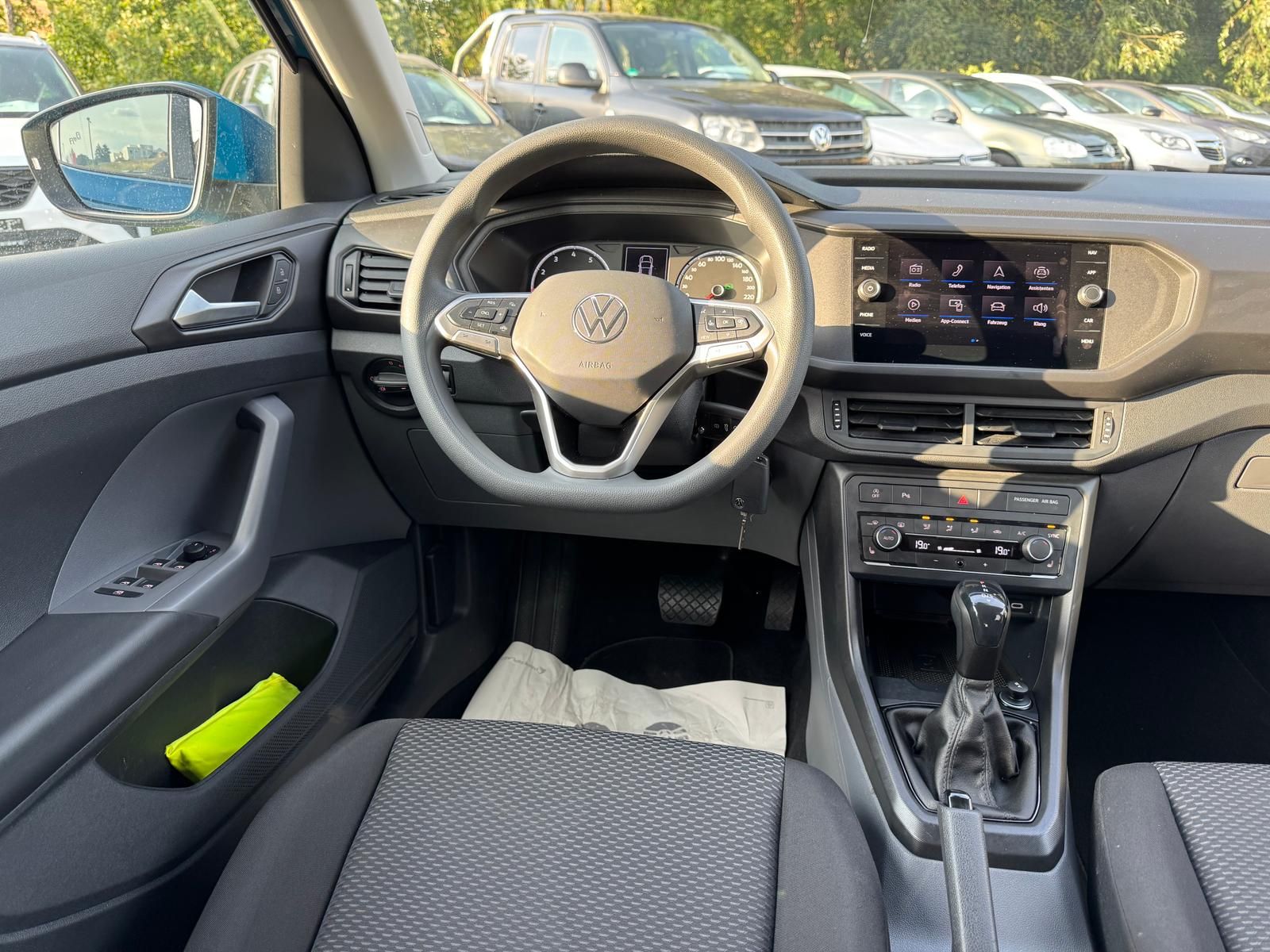 Volkswagen T-Cross 1.0 TSI DSG Trendline - Samsaru's Car Outlet