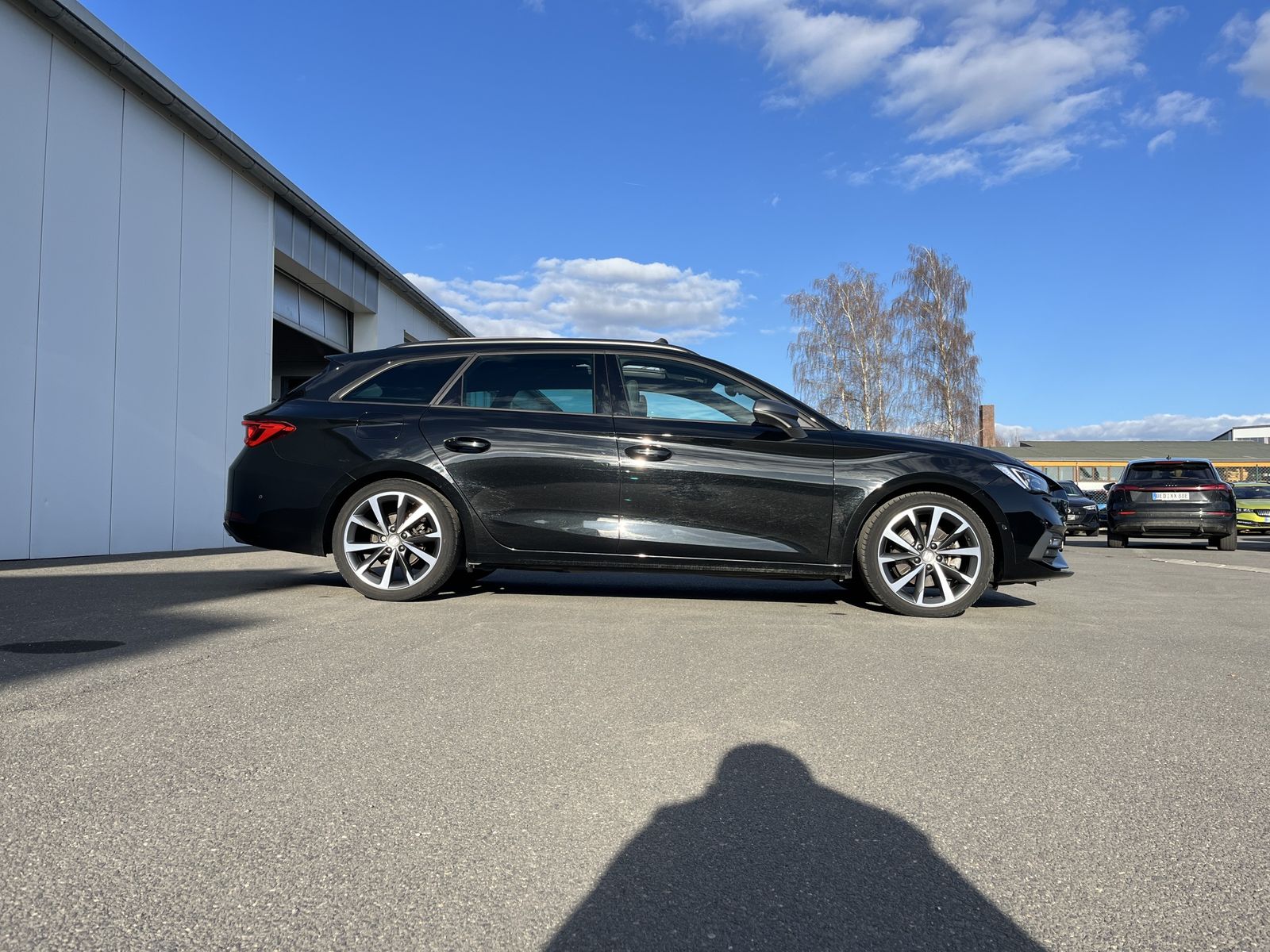 Seat Leon SP 2.0 TDI DSG FR AHK 18 Zoll AHK STHZ PANO