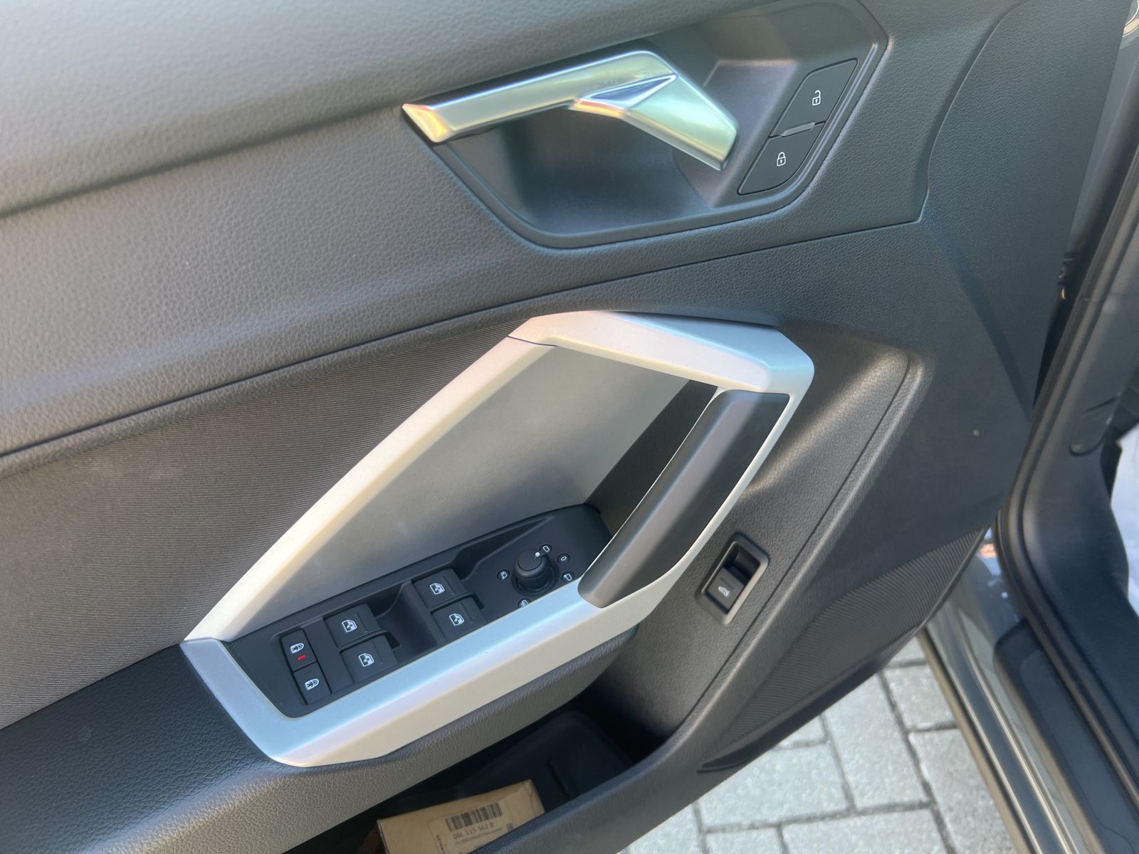 Audi Q3 40 2.0 TFSI quattro - Samsaru's Car Outlet