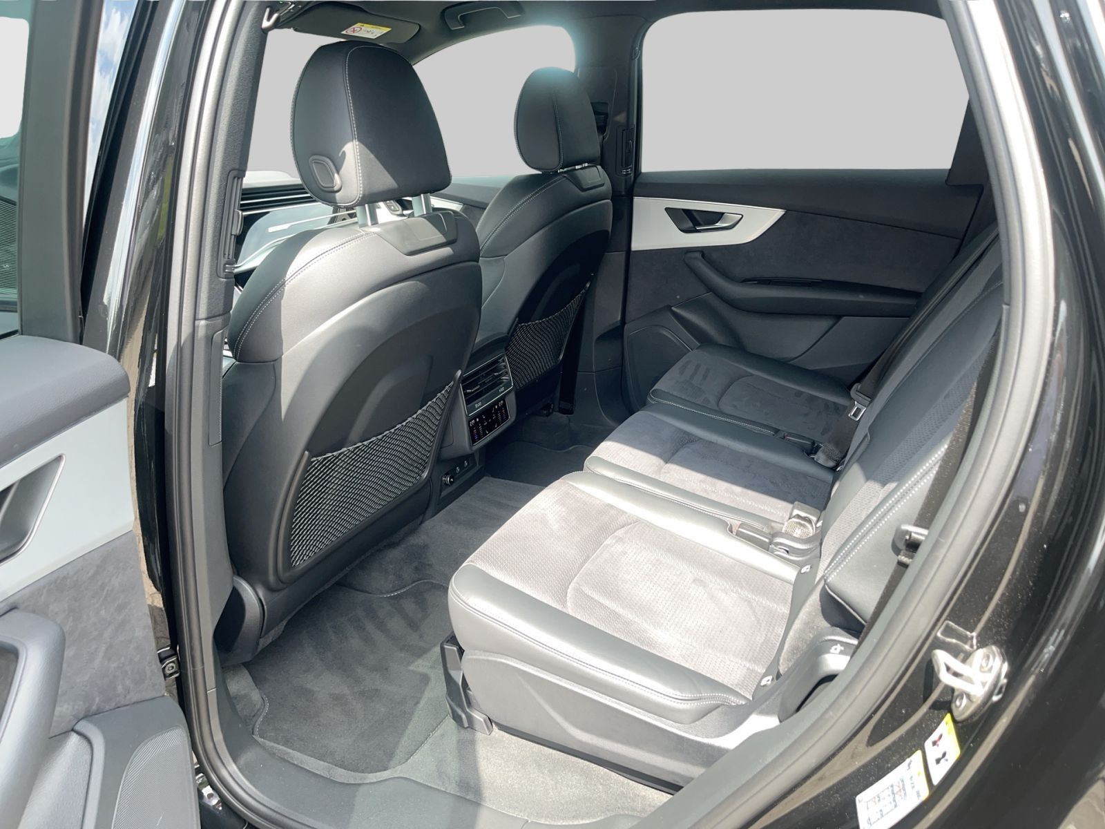 Audi Q7 50 TDI Q S LINE 7-SITZE LM20 AHK MATRIX