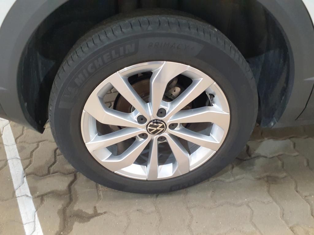 Volkswagen T-Roc Style 1.5 TSI DSG - Samsaru's Car Outlet