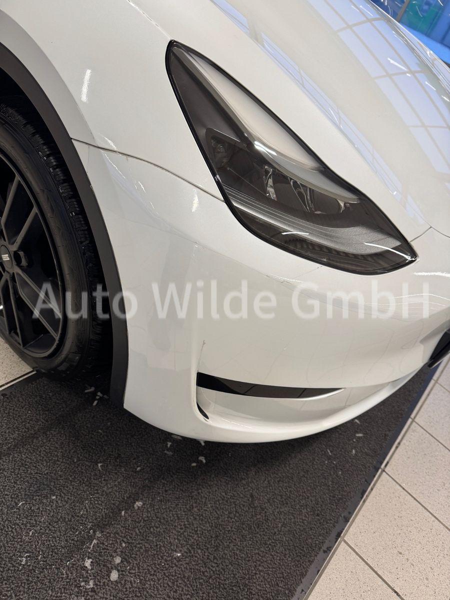 Tesla Model Y Basis RWD