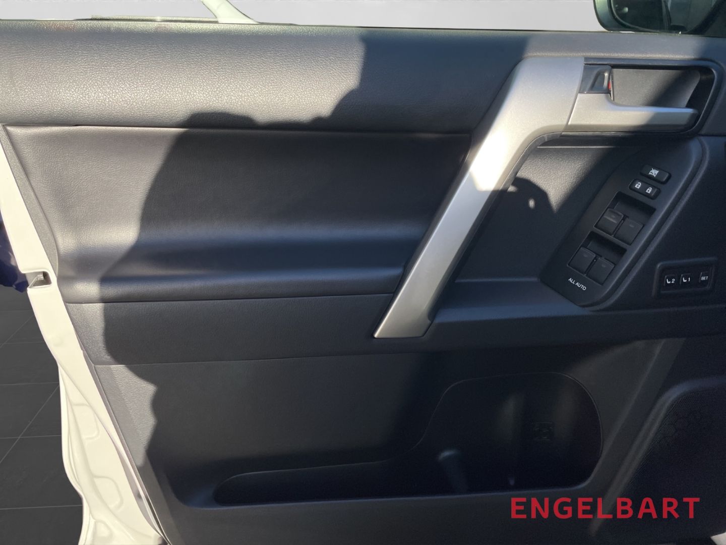 Toyota Land Cruiser TEC-Edition AHK NAVI Schiebedach