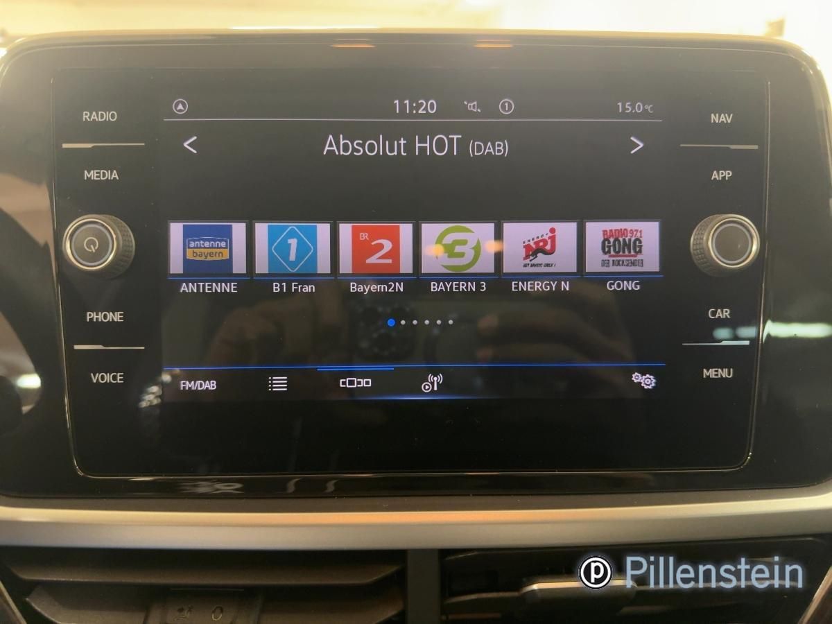 Volkswagen T-Roc LIFE 1.0 TSI - Samsaru's Car Outlet