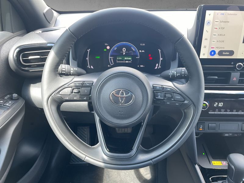 Toyota Yaris Cross 1.5 Hybrid Teamplayer *2xPDC*BLIS*LH