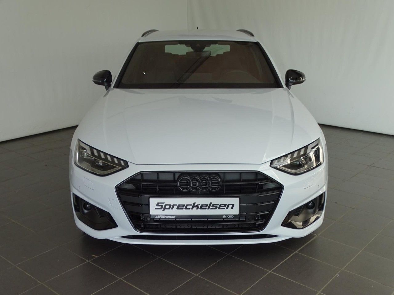 Audi A4 Avant 2.0 TDI advanced Aut. - Samsaru's Car Outlet