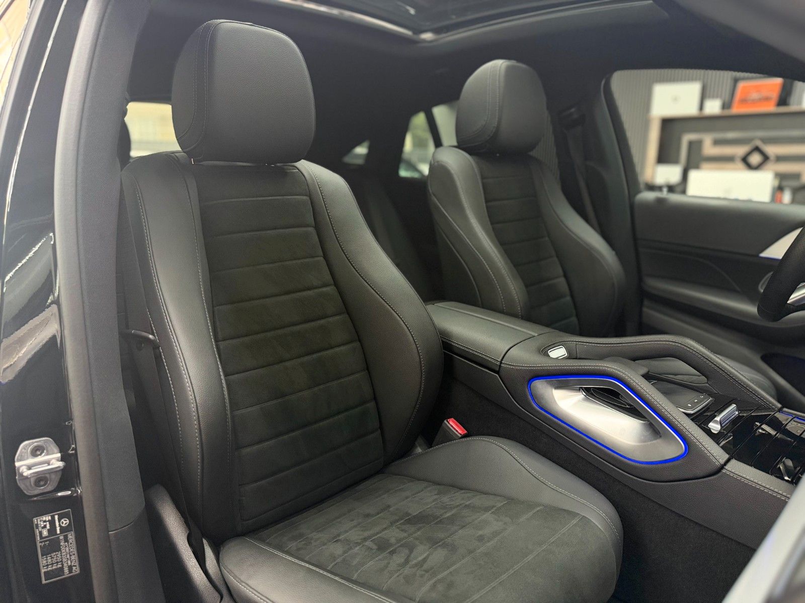 Mercedes-Benz GLE 300 d COUPE 4M AMG PANO BURM NIGHT 360° 22"