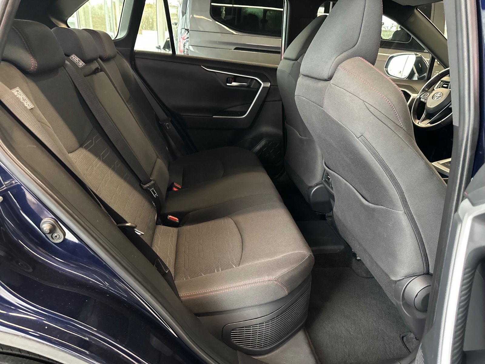 Toyota RAV4 Plug-in Hybrid 4x4 - Samsaru's Car Outlet