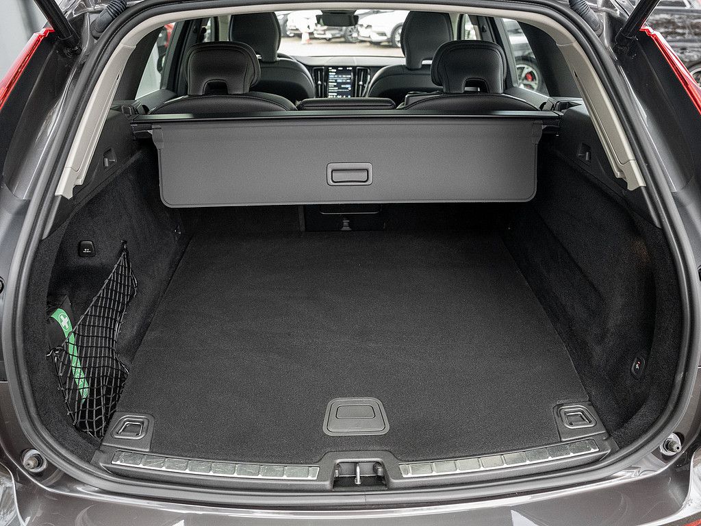 Volvo XC60 T6 AWD Plus Dark