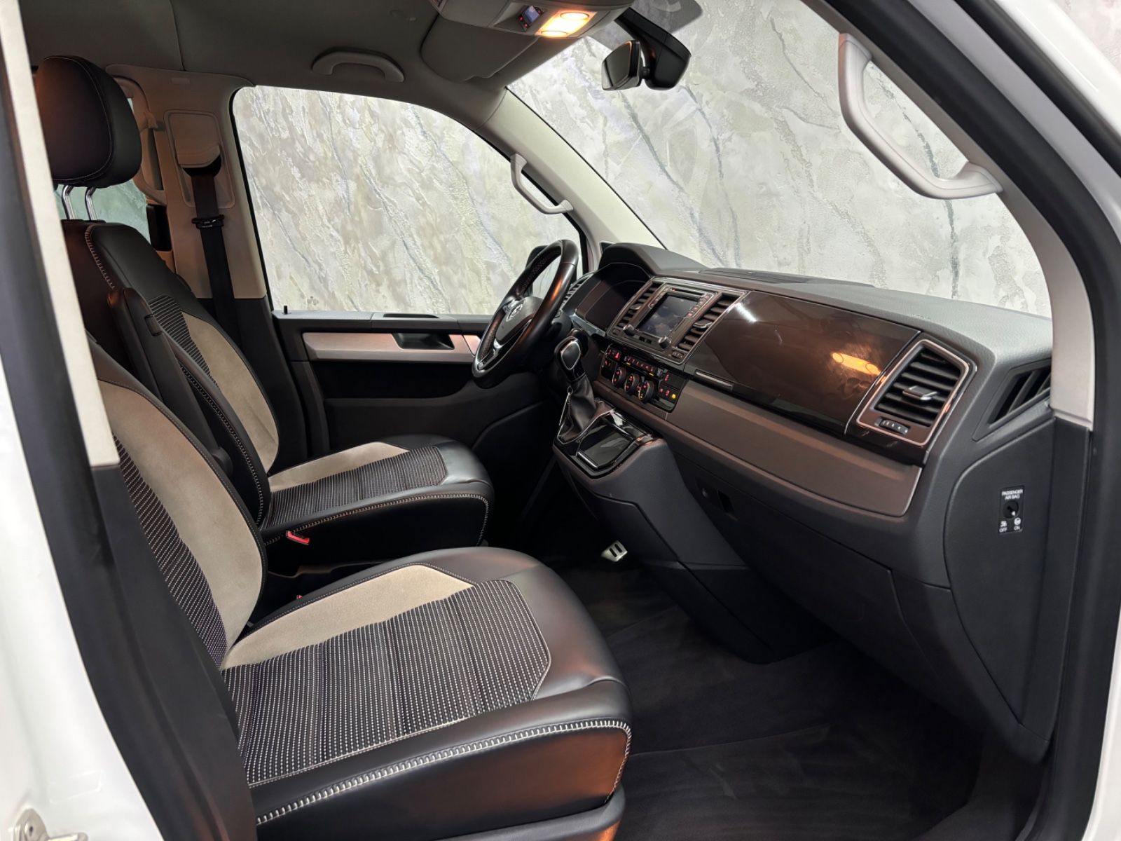Volkswagen T6 Multivan PanAmericana - Samsaru's Car Outlet
