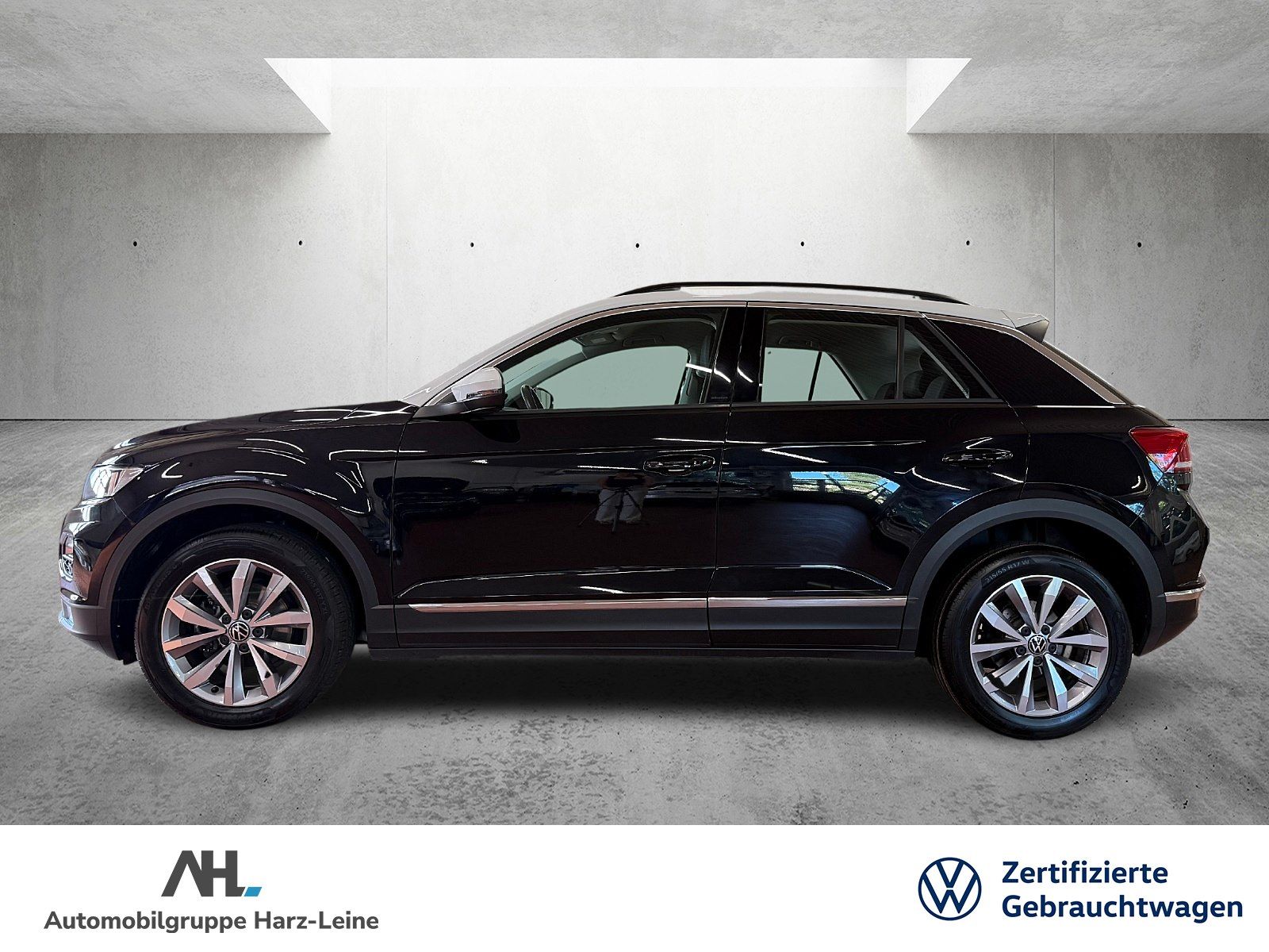 Volkswagen T-Roc 1.0 TSI Style - Samsaru's Car Outlet