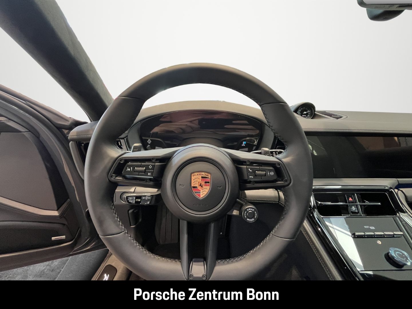 Porsche Panamera GTS BOSE Sport Chrono Sportabgasanlage