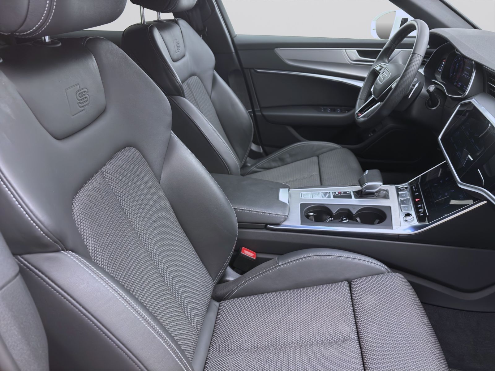 Audi A6 Avant 40 TDI Q S LINE STDHZG AHK MATRIX NAVI+