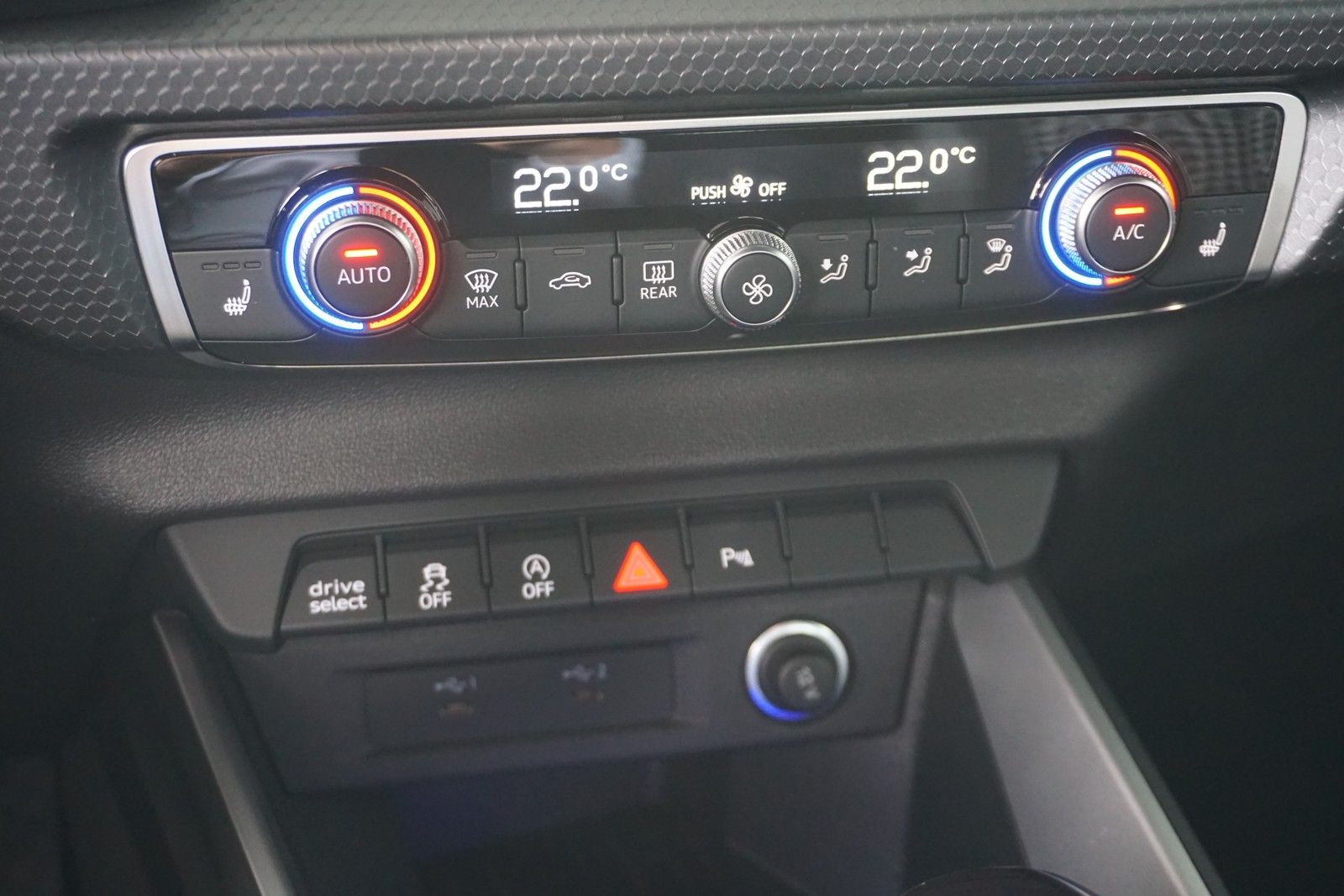 Audi A1 Sportback 40 TFSI S tronic S line - Samsaru's Car Outlet