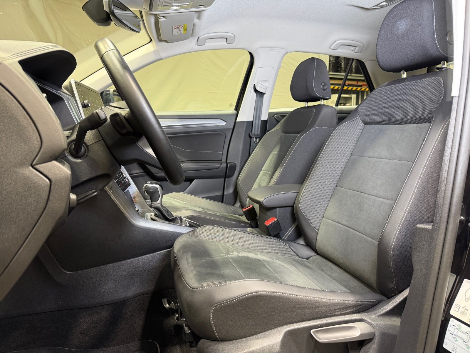 Volkswagen T-ROC Style 1.5 TSI DSG - Samsaru's Car Outlet