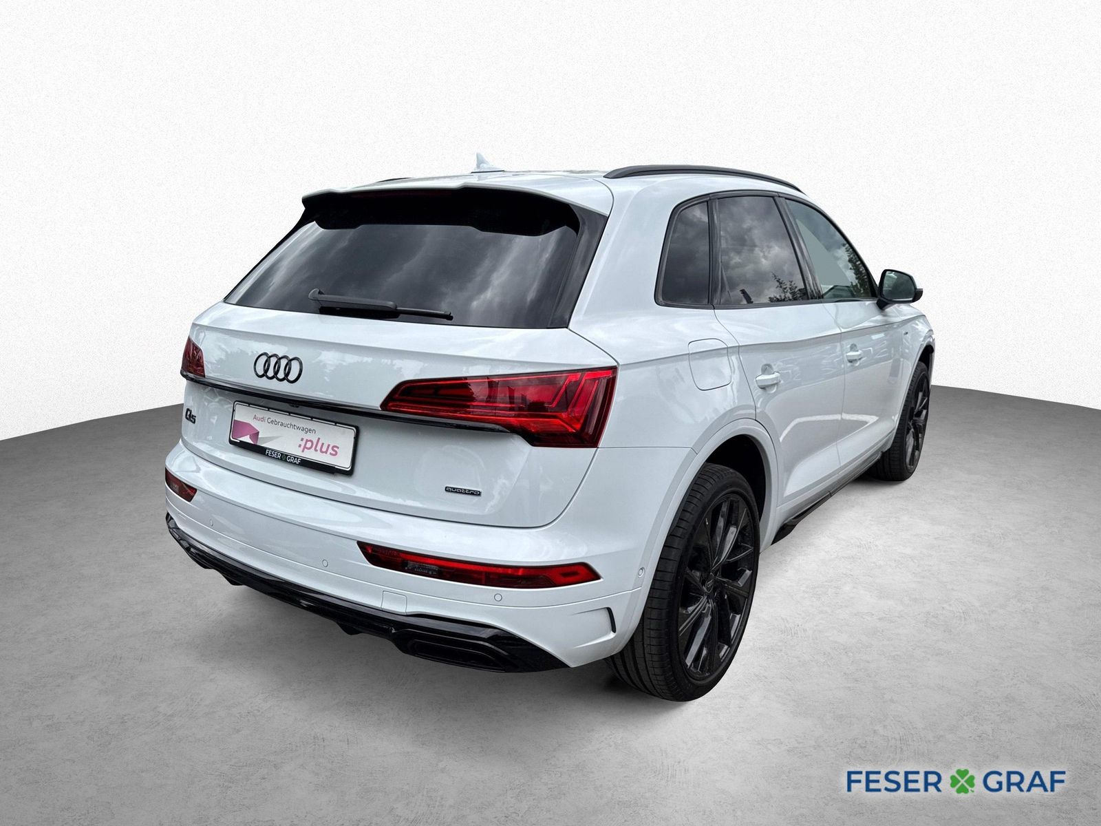 Audi Q5 40 TDI quattro S line - Samsaru's Car Outlet
