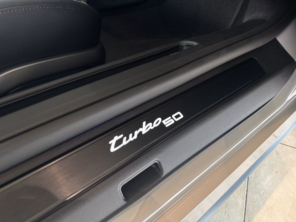 Porsche 992 TURBO 50 JAHRE HERITAGE DESIGN PAKET