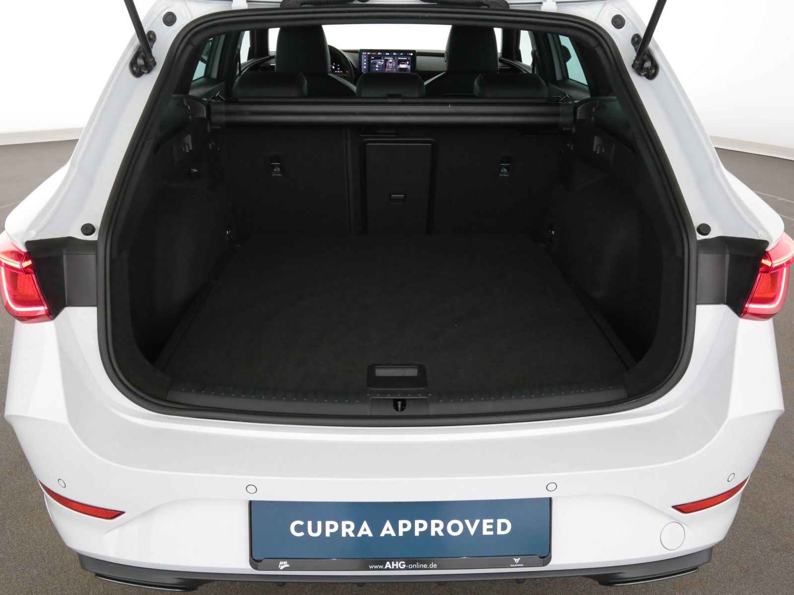 Cupra Leon Sportstourer 1.5eTSI 150 PS - Samsaru's Car Outlet