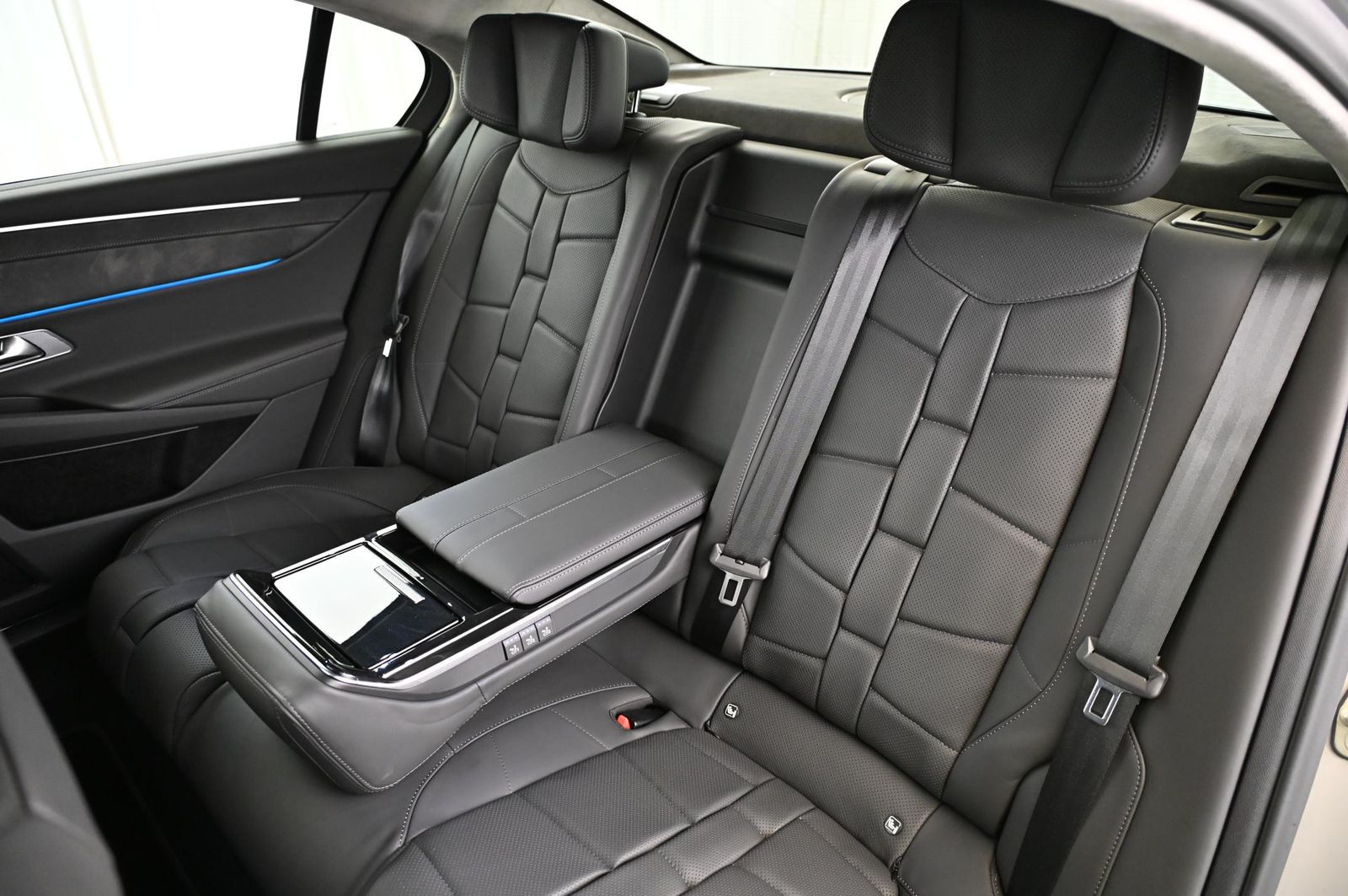 DS Automobiles DS9 1.6 E-Tense 250 OPERA UVP 74.000 EUR