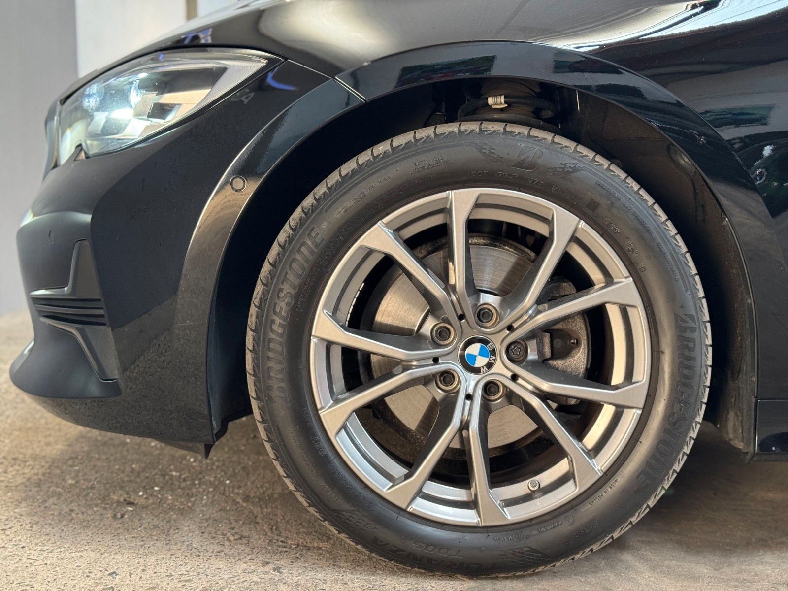 BMW 320d M-Sport - Samsaru's Car Outlet