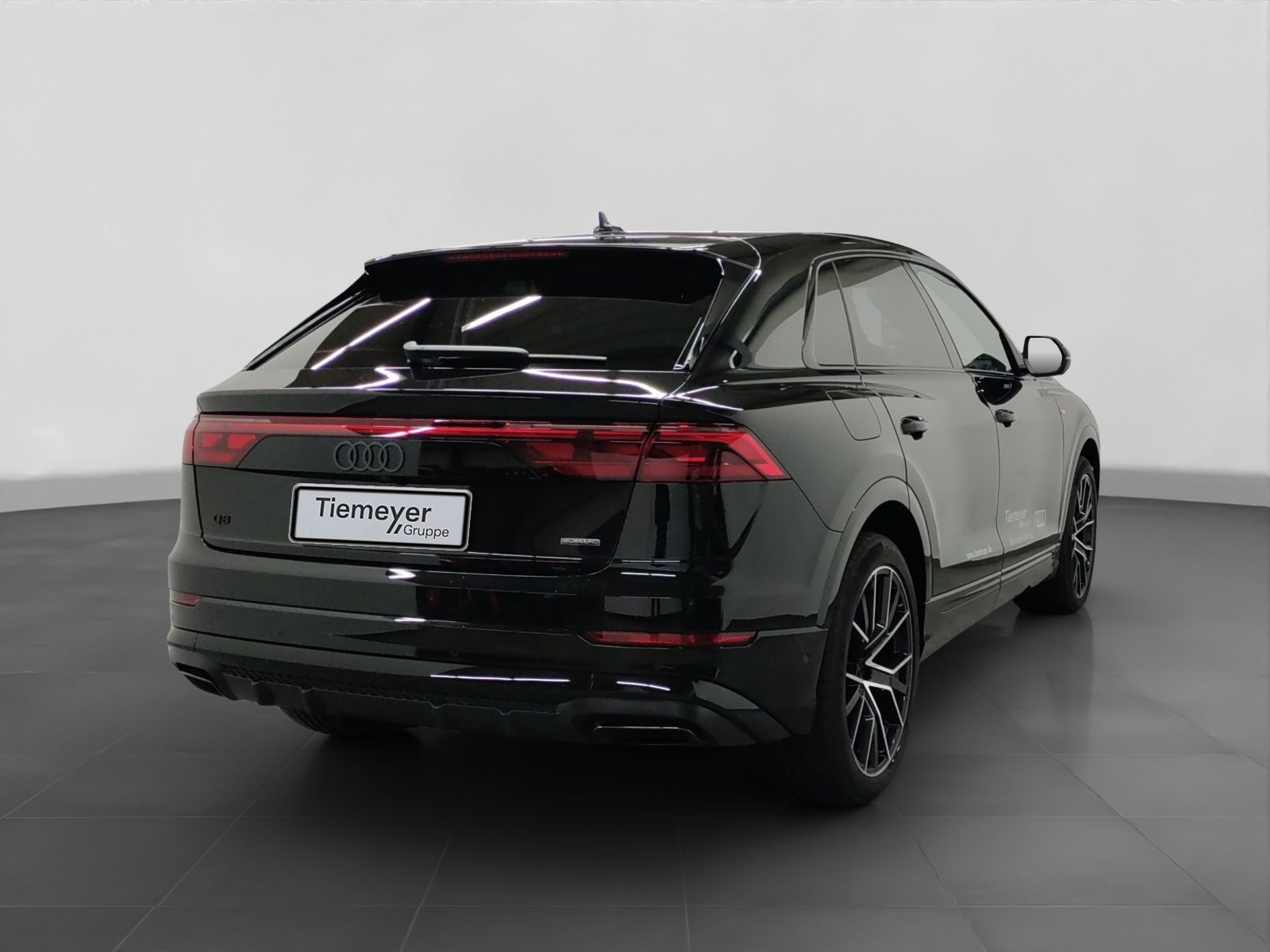 Audi Q8 TFSIe Q S LINE KAMERA NAVI AHK LM22