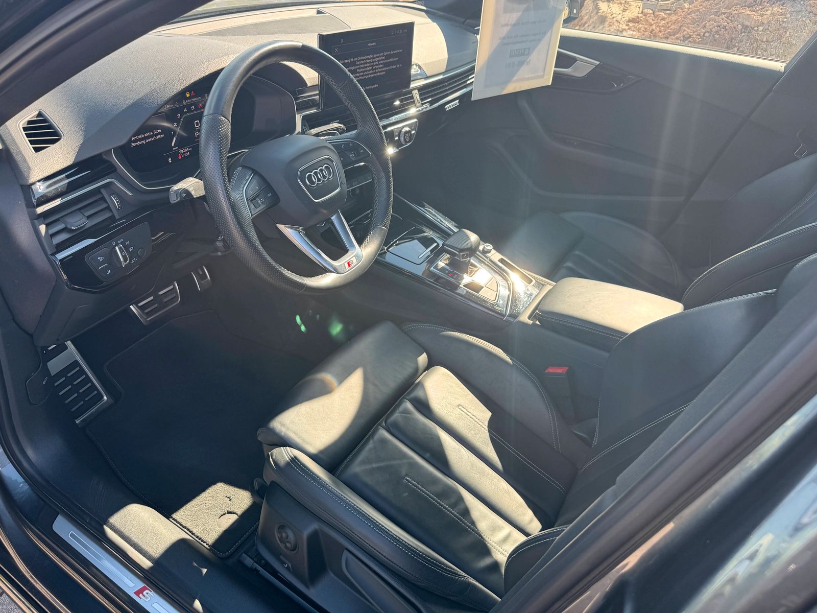 Audi A4 Avant S-Line 40 TFSI qu S-Tr. MATRIX AHK ACC