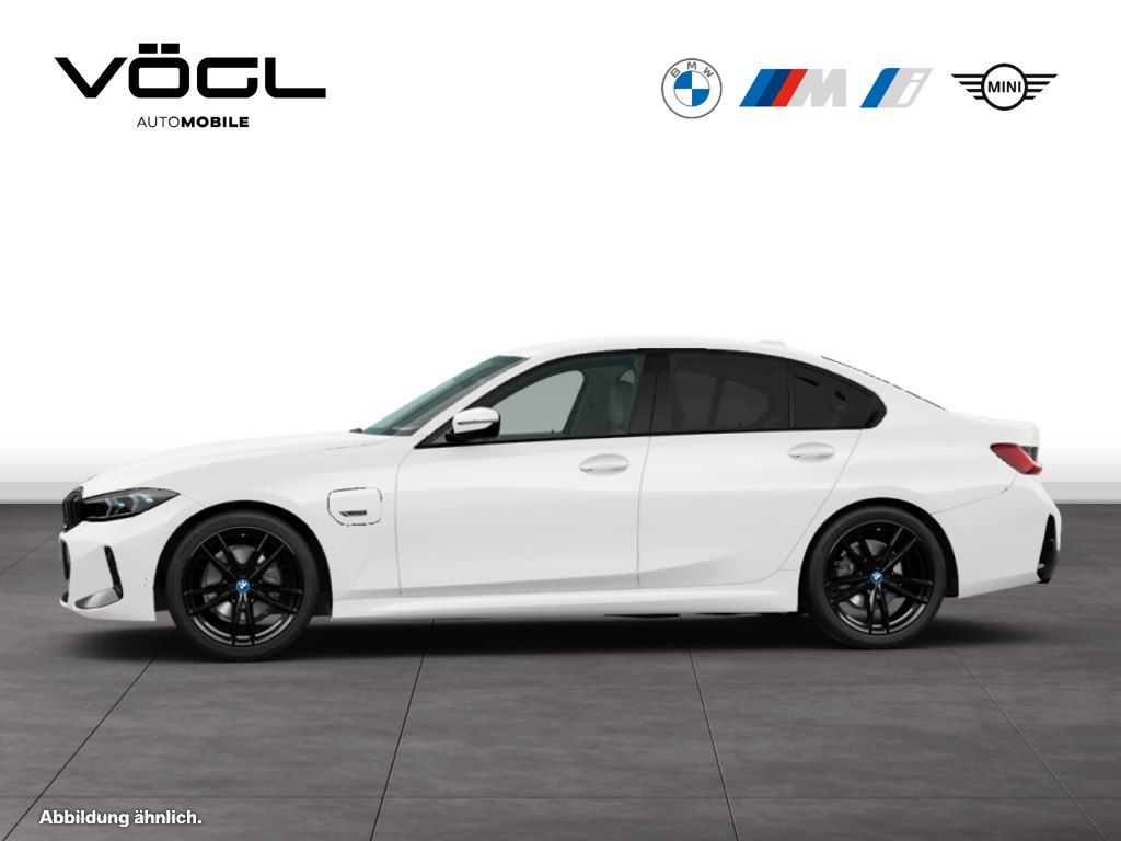 BMW 330e Limousine M Sportpaket - Samsaru's Car Outlet