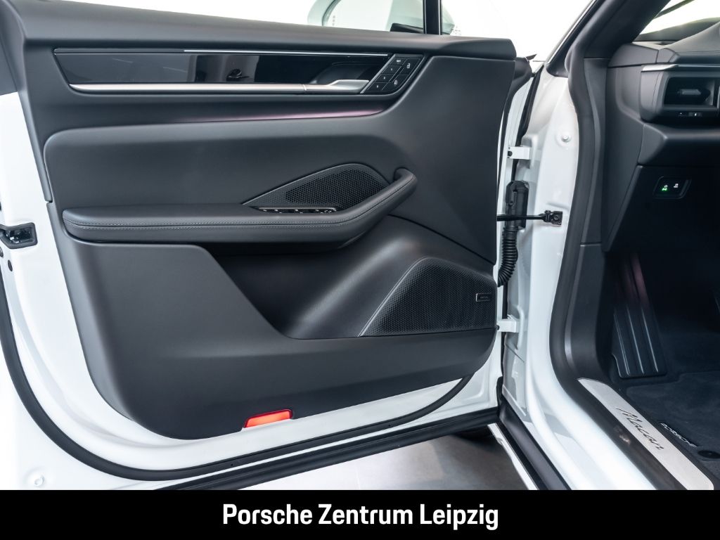 Porsche Macan - Samsaru's Car Outlet