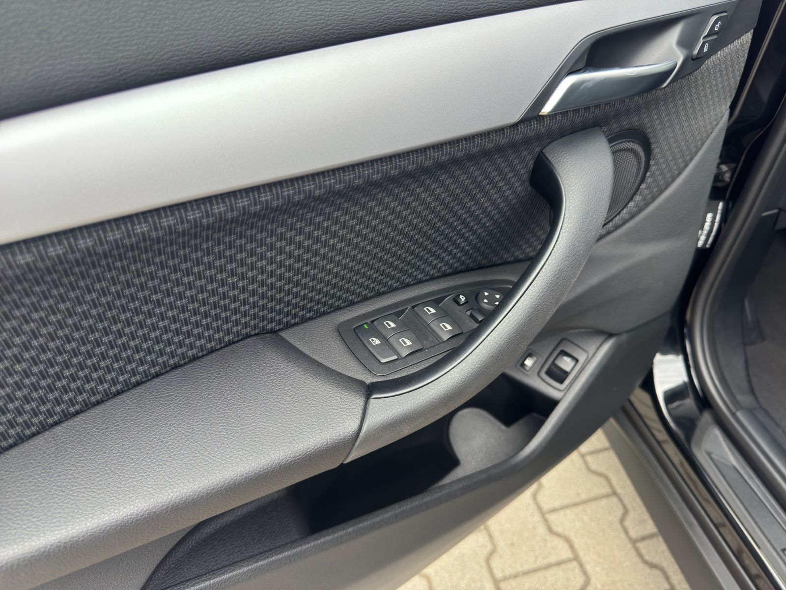 BMW X1 xDrive 25e Advantage - Samsaru's Car Outlet
