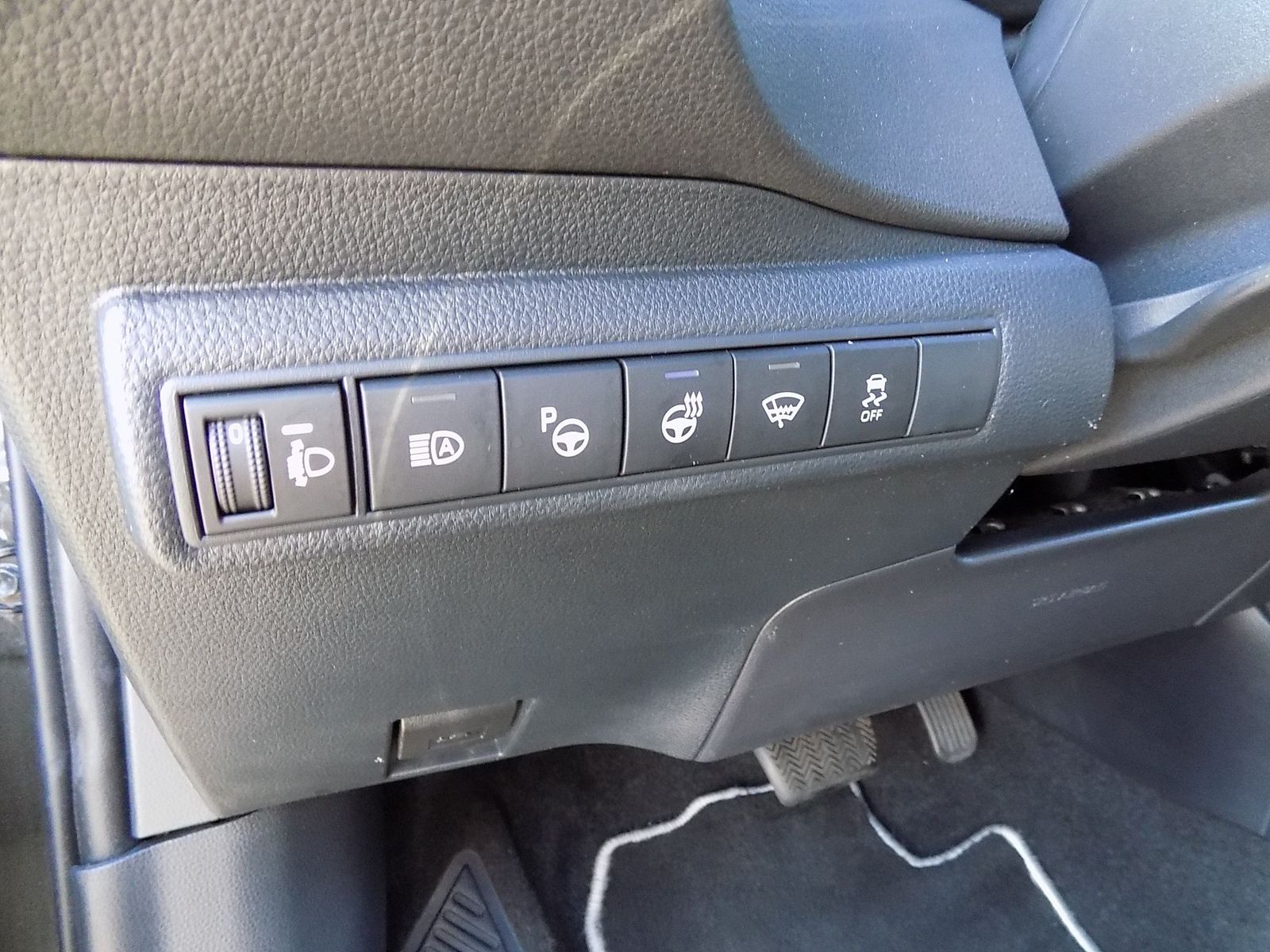 Toyota Corolla Touring Sports 2.0 l Hybrid Team D - Samsaru's Car Outlet