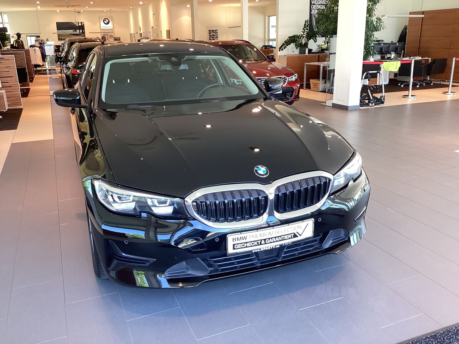 BMW 320d xDrive Limousine Advantage HiFi DAB WLAN