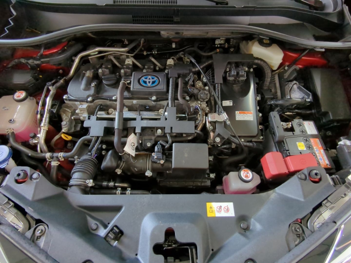 Toyota C-HR Hybrid - Samsaru's Car Outlet