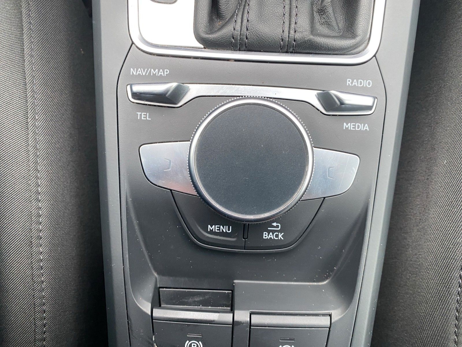 Audi Q2 35 TFSI advanced DigitalCo./Navi/Kamera/LED