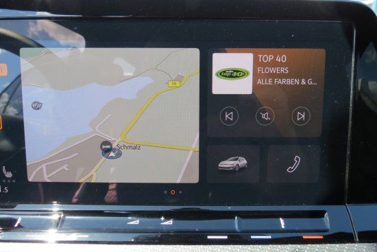 Volkswagen Golf VIII 2.0 TDI R-Line - Samsaru's Car Outlet