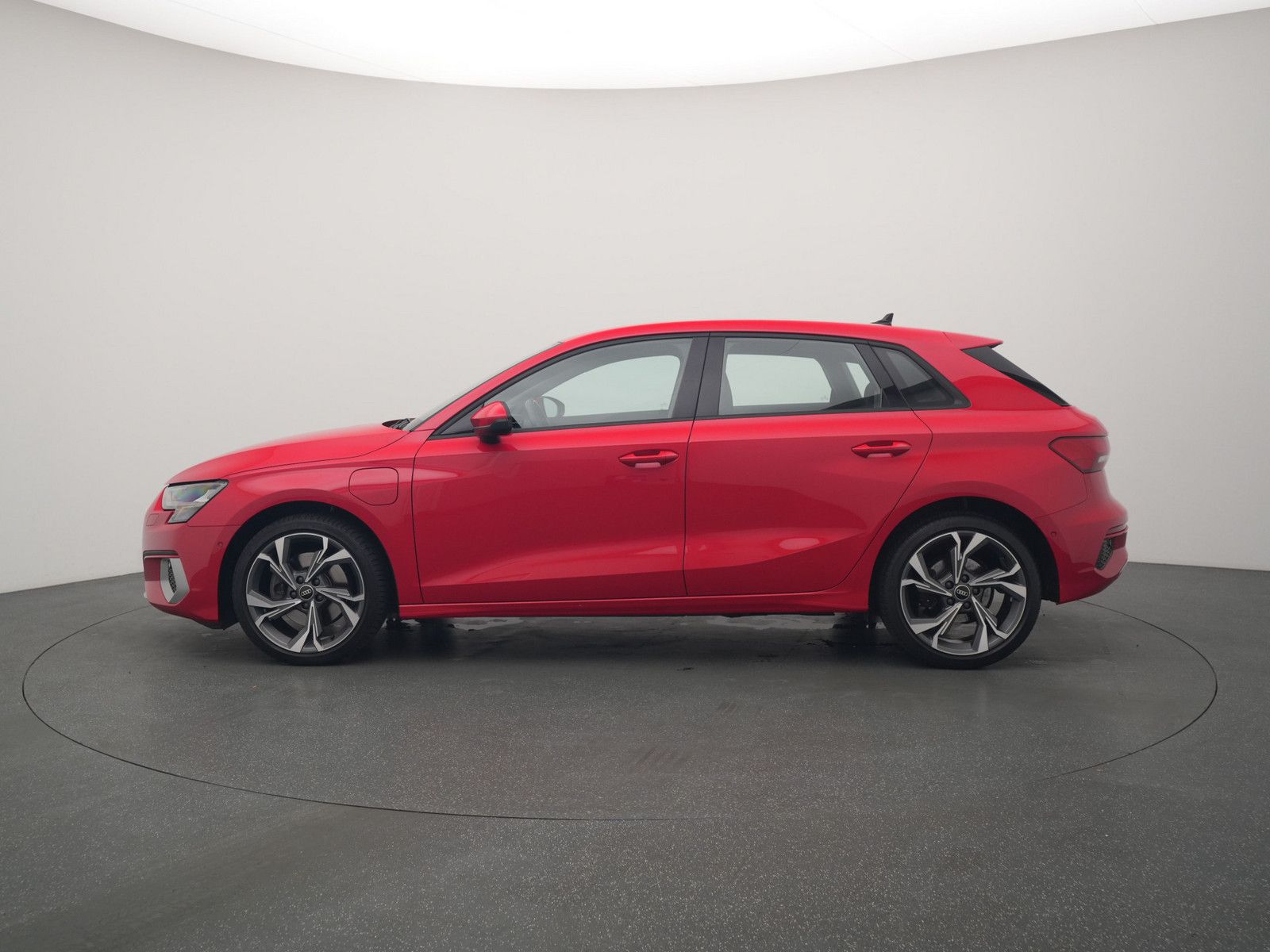 Audi A3 Sportback e advanced S-TRON - Samsaru's Car Outlet