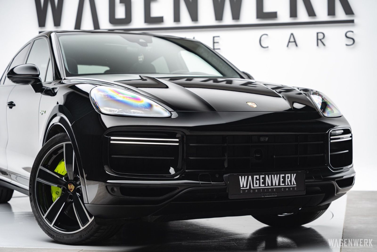 Porsche Cayenne Coupé Turbo S E-Hybrid MASSAGE AHV INNOD
