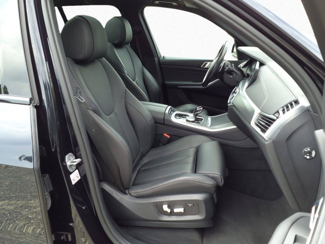 BMW X5 xDrive 45e M Sport 2-Achs AHK Pano 360° 20"