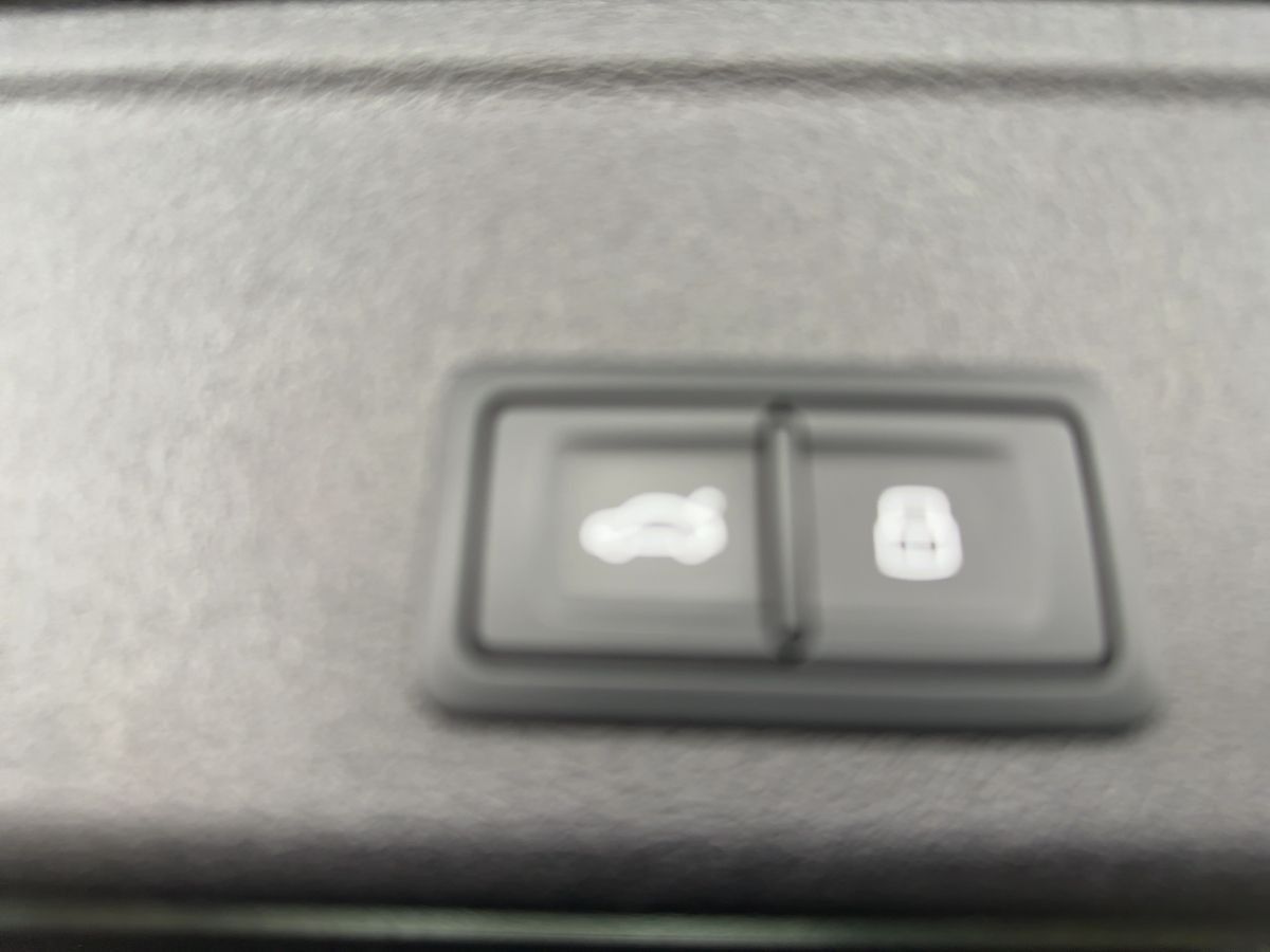 Audi A4 Avant 40 TFSI S line qua. S tronic AHK Matrix