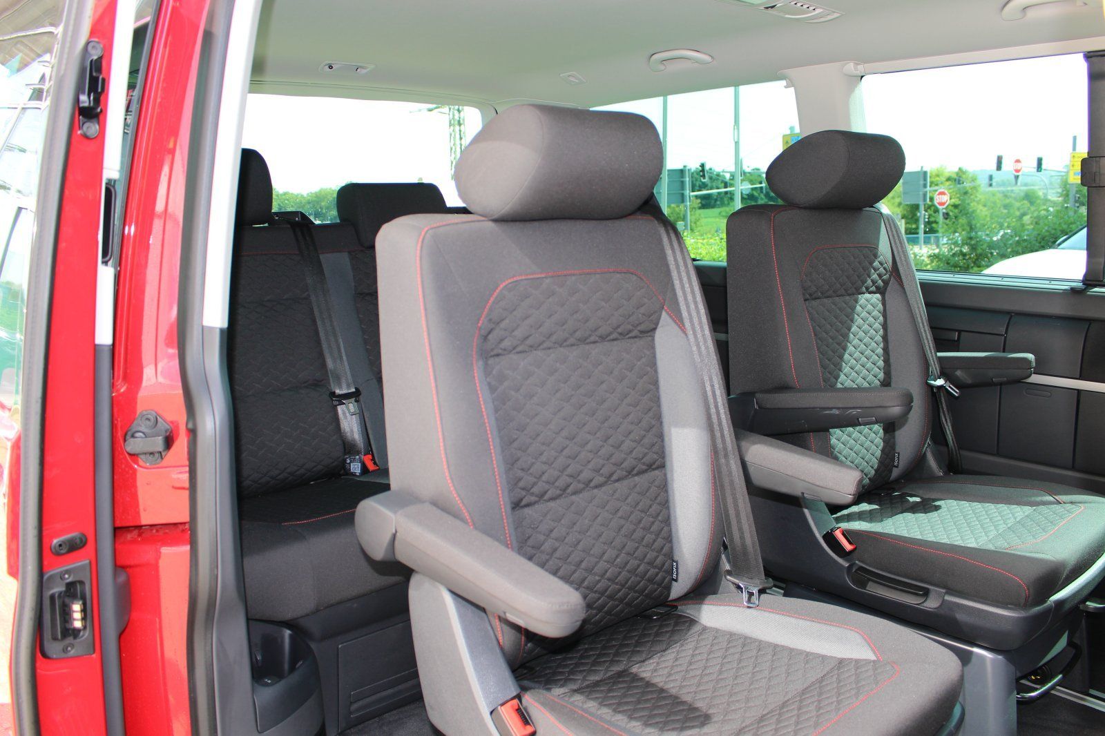 Volkswagen T6 Multivan 2.0 TDI Join - Samsaru's Car Outlet