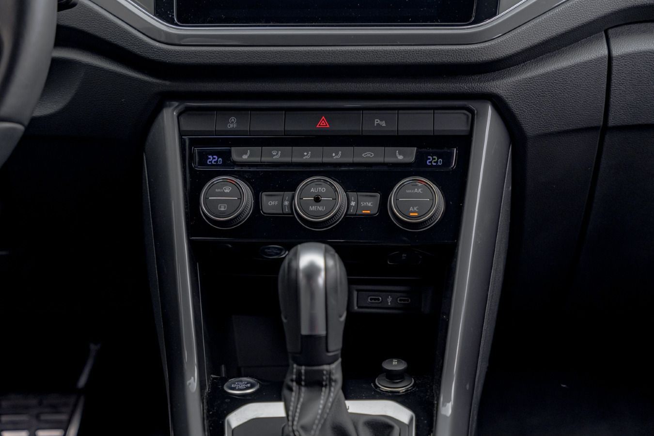Volkswagen T-Roc 2.0 TSI DSG SPORT 4x4 - Samsaru's Car Outlet