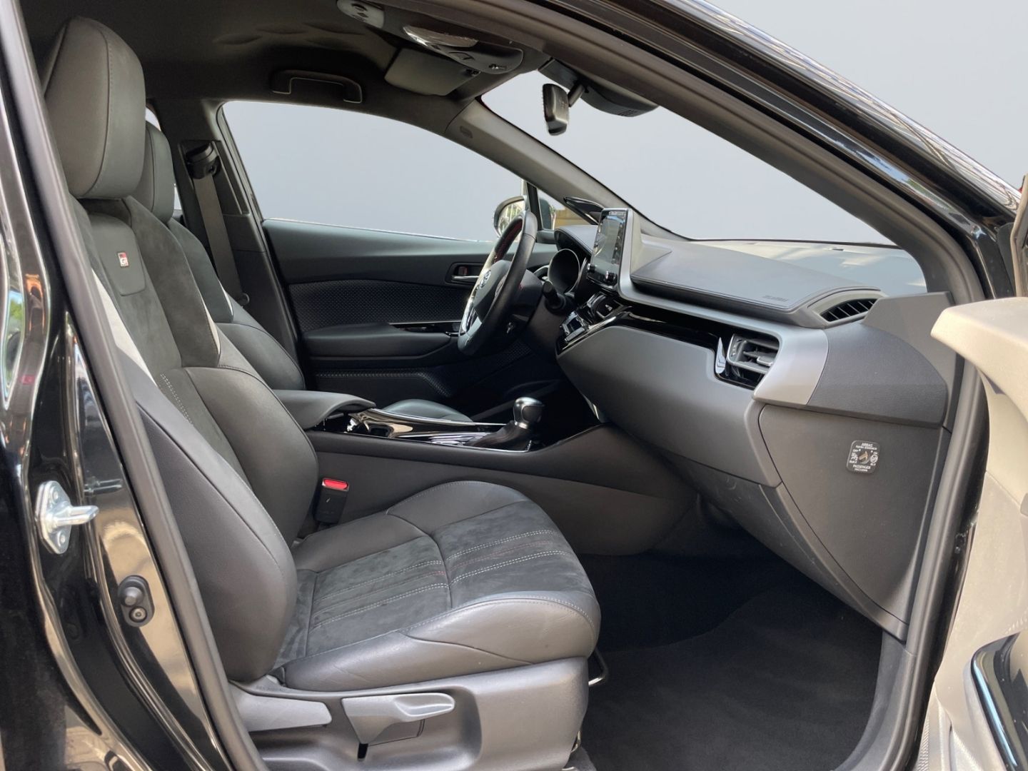 Toyota C-HR 2.0 Hybrid GR Sport - Samsaru's Car Outlet