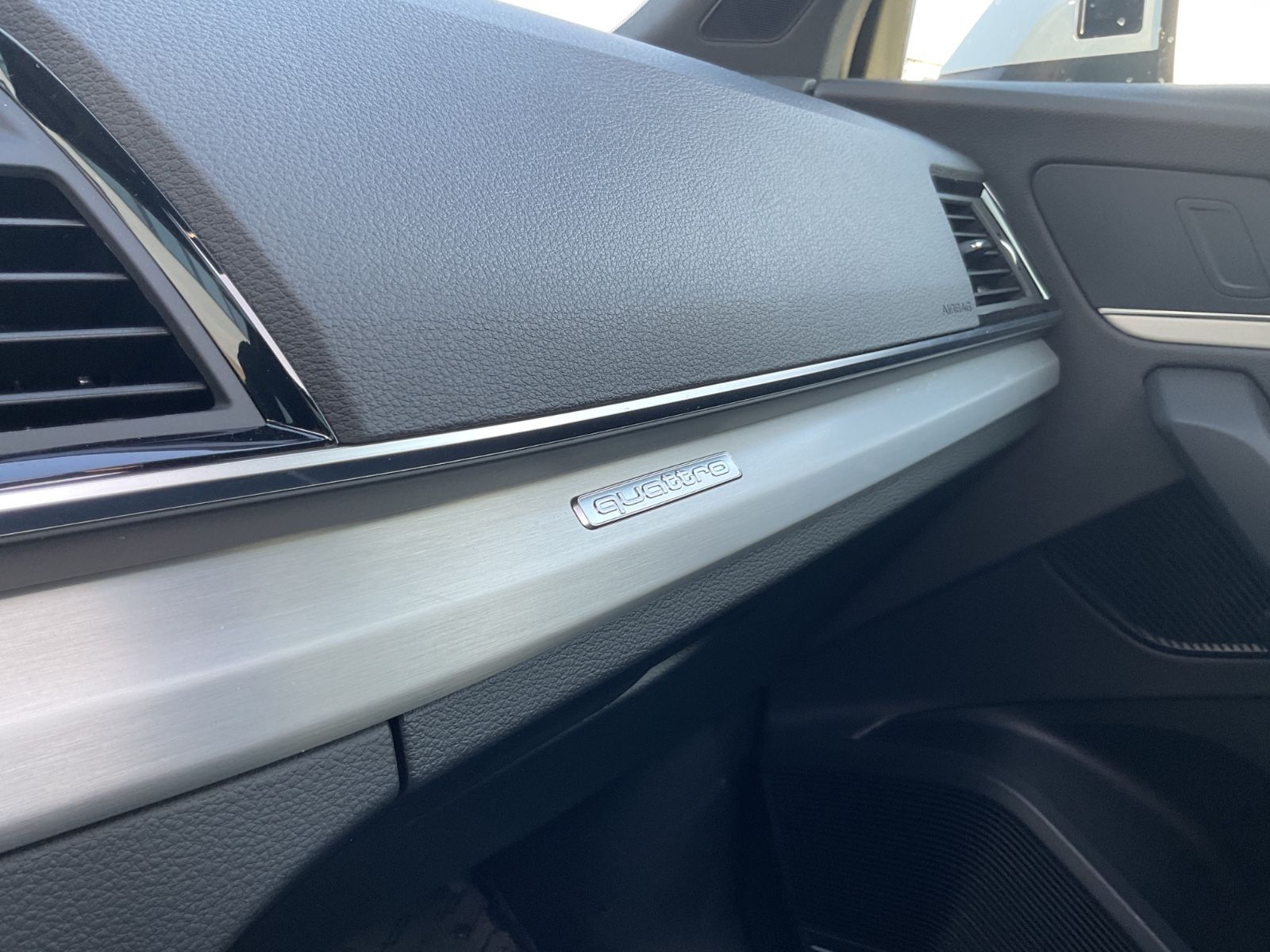 Audi Q5 50 TDI quattro S line - Samsaru's Car Outlet