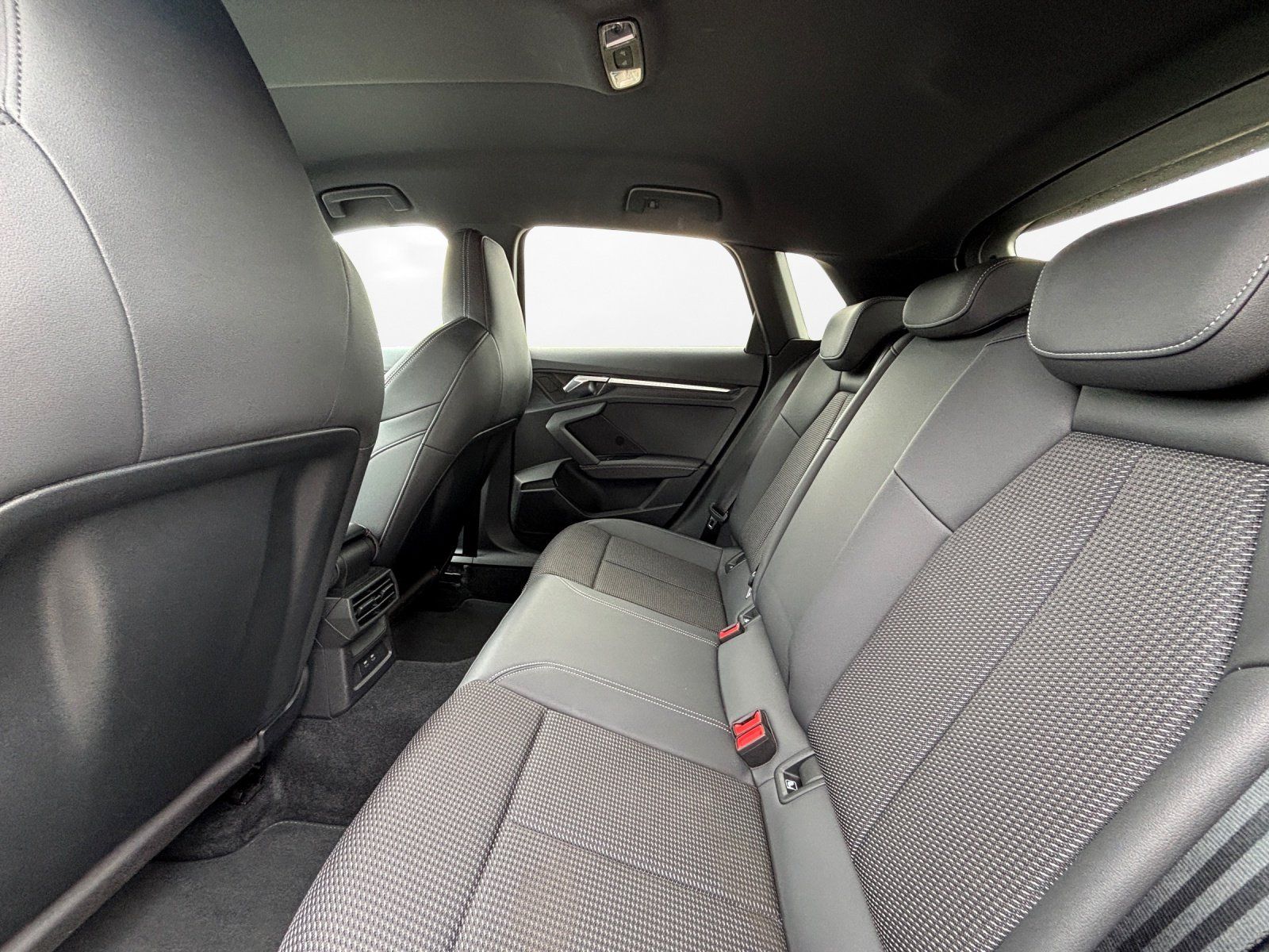 Audi A3 Sportback 35 TDI S tronic S line | MMI NAVI+