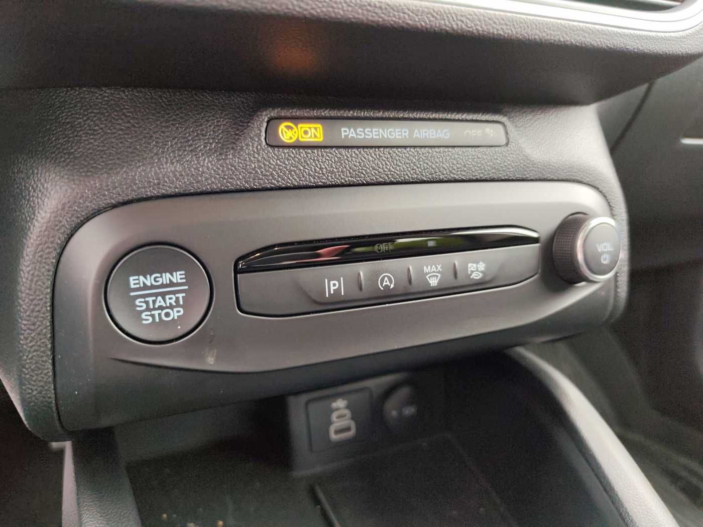 Ford Focus 1.0 MHEV Titanium *Navi, ACC, BLIS, RFK