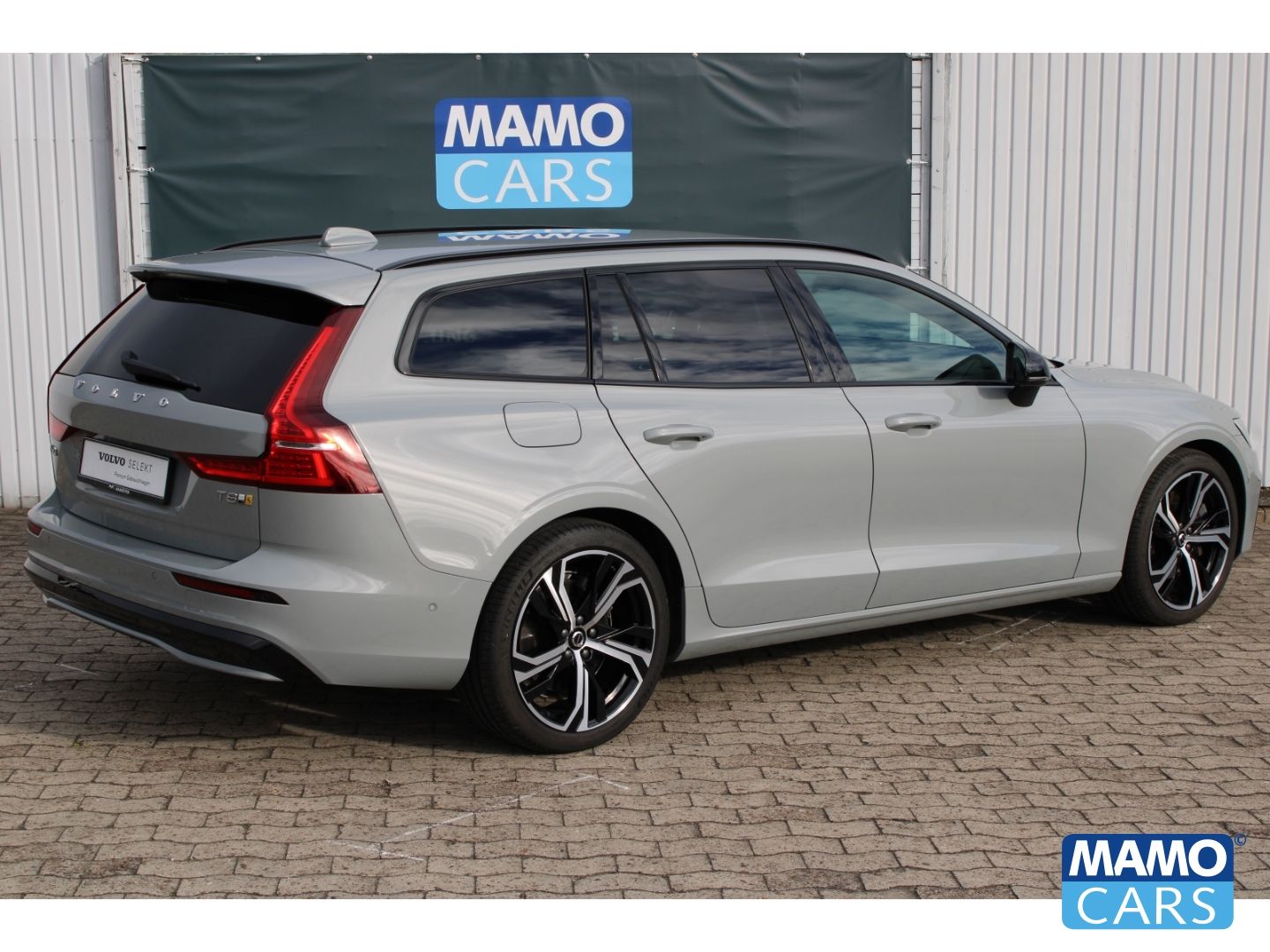Volvo V60 T8 AWD Recharge Plus Dark EU6e AHK/360CAM/AC