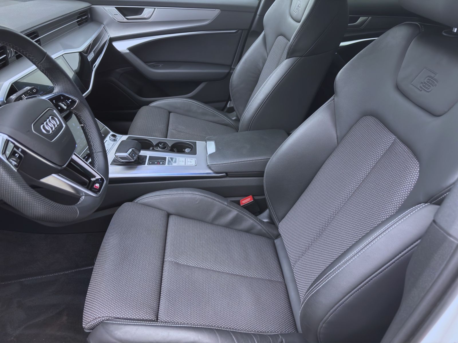 Audi A6 Avant 40 TDI Q S LINE STDHZG AHK MATRIX NAVI+
